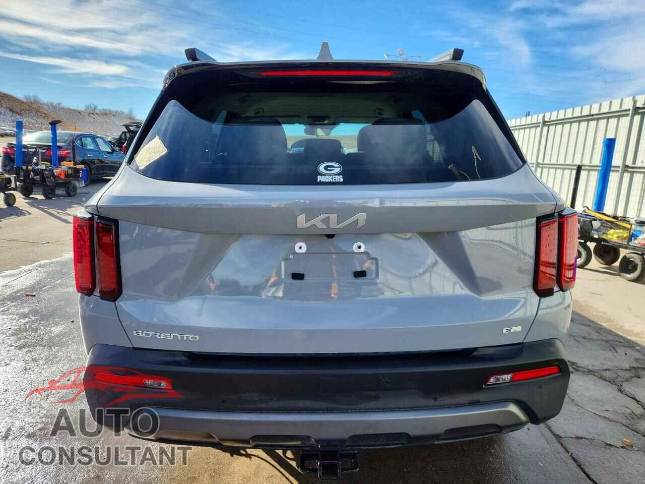 KIA SORENTO 2023 - 5XYRLDLC6PG243473