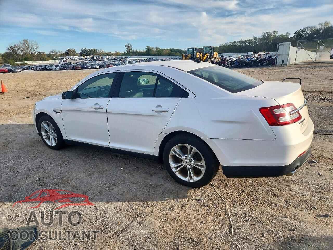 FORD TAURUS 2013 - 1FAHP2E85DG207530
