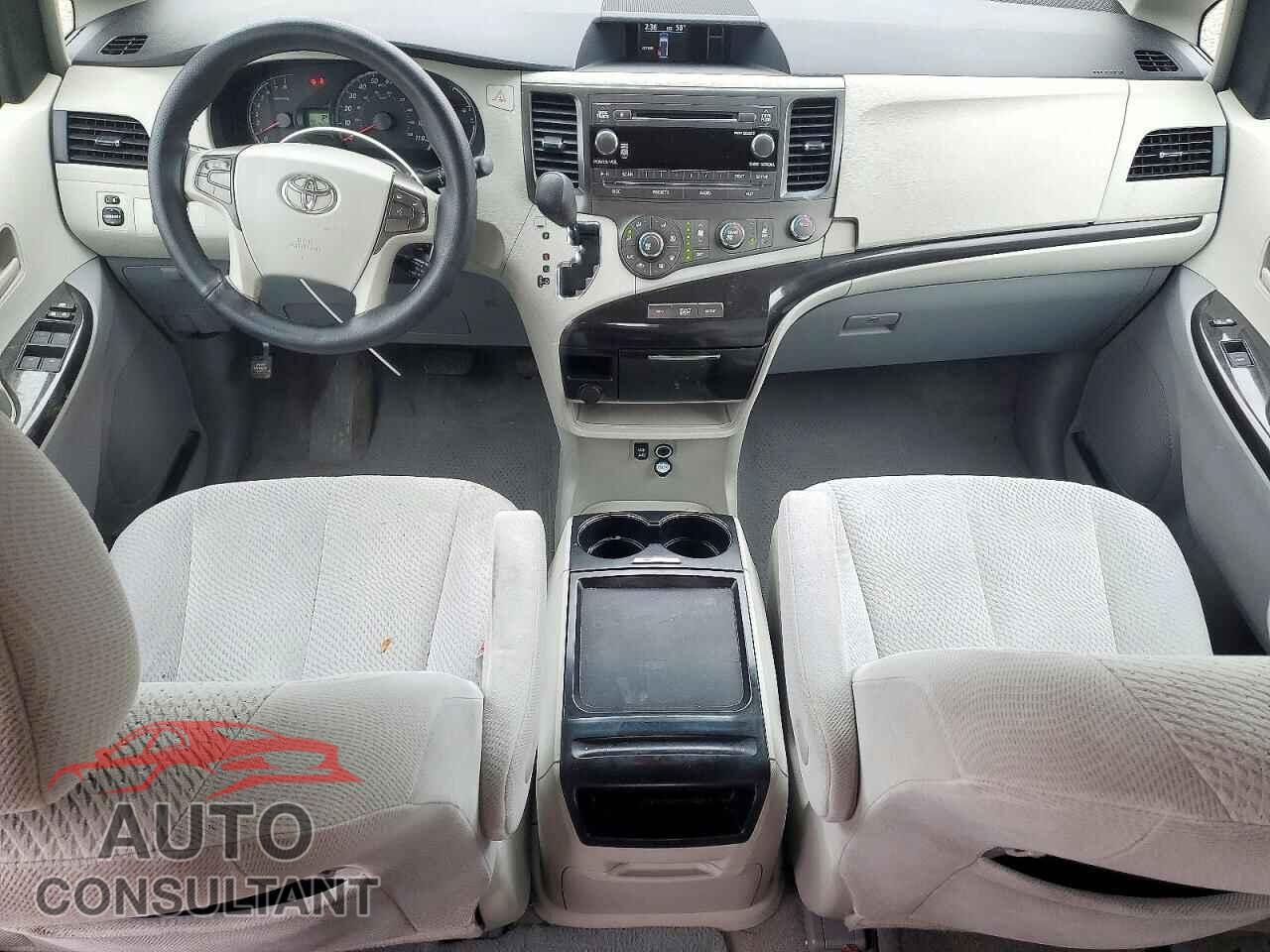 TOYOTA SIENNA 2011 - 5TDKK3DC7BS037006