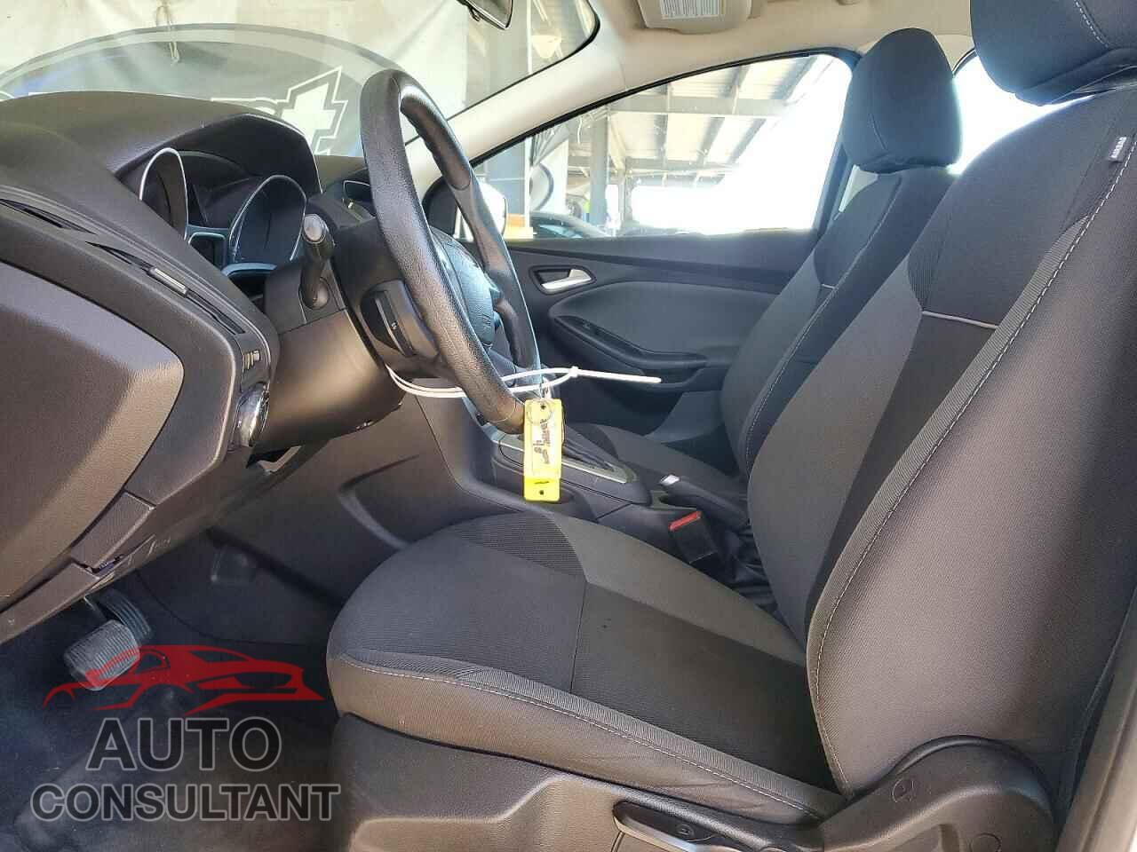FORD FOCUS 2014 - 1FADP3F20EL374563