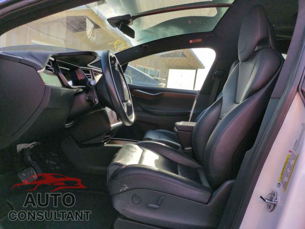 TESLA MODEL X 2017 - 5YJXCBE23HF063876