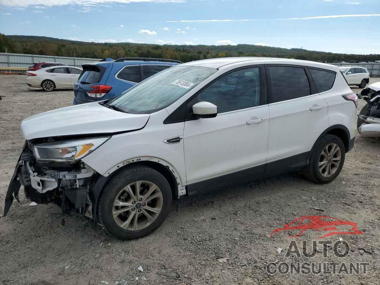 FORD ESCAPE 2017 - 1FMCU0GD4HUB45651