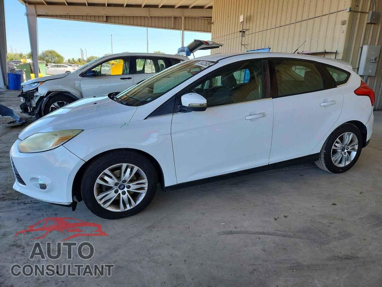 FORD FOCUS 2012 - 1FAHP3M24CL405086