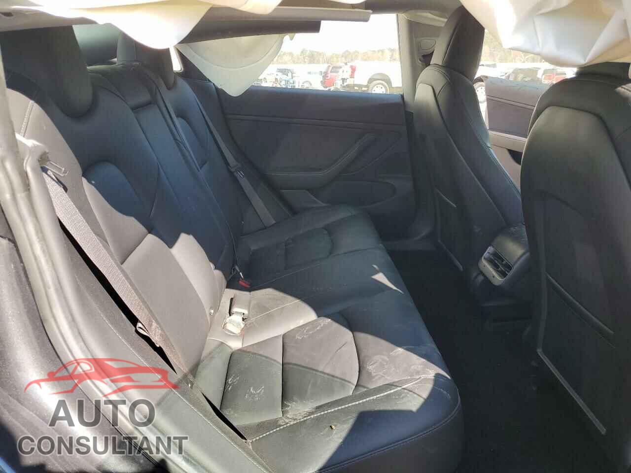 TESLA MODEL 3 2018 - 5YJ3E1EA1JF059390