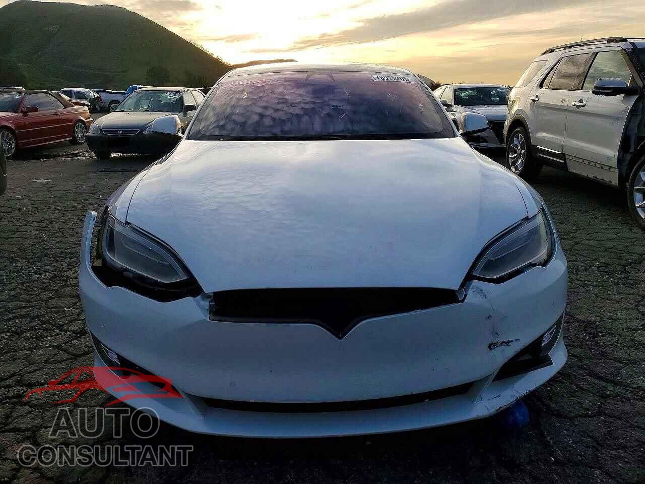 TESLA MODEL S 2017 - 5YJSA1E23HF191481