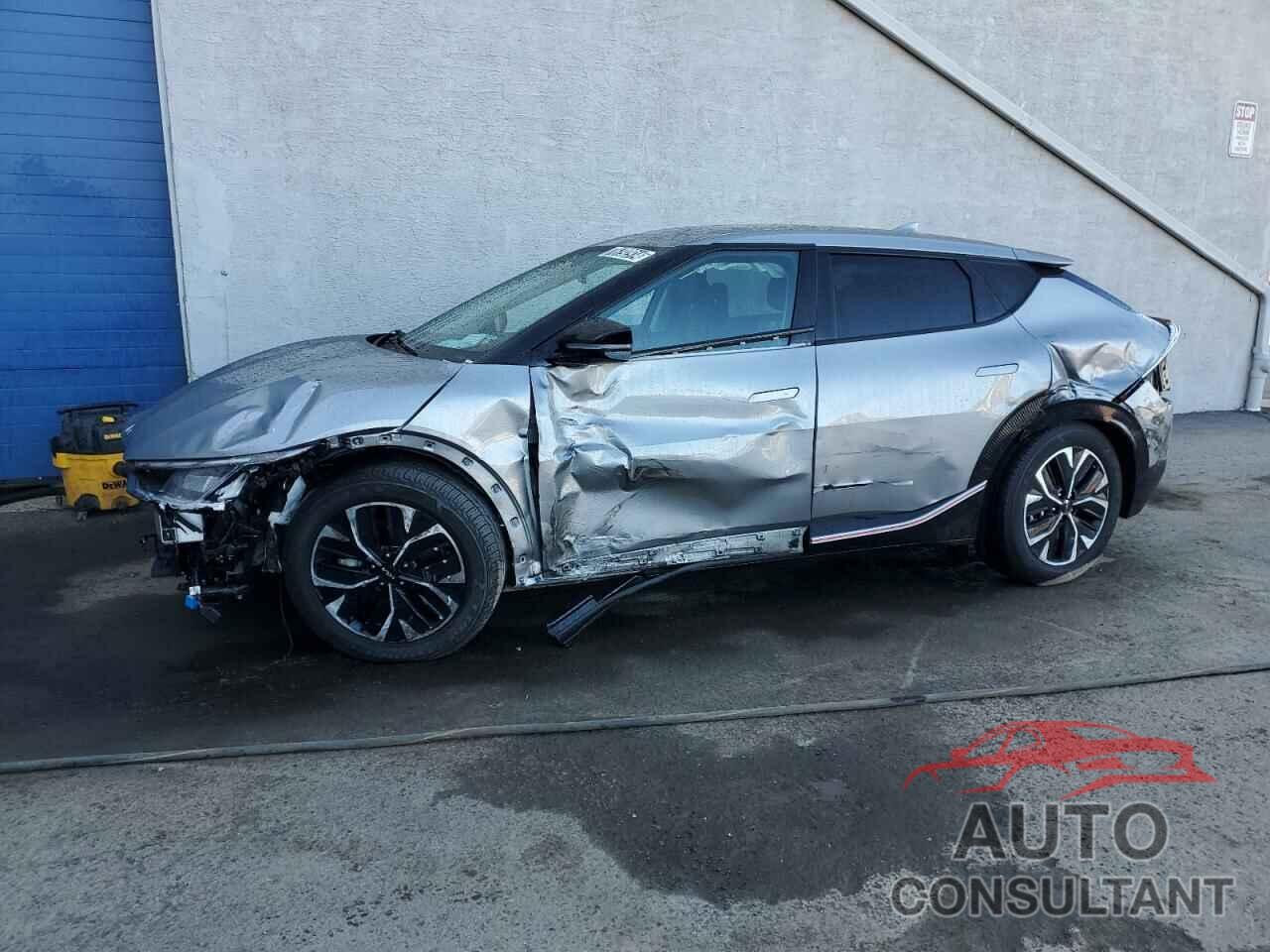 KIA EV6 LIGHT 2023 - KNDC34LA5P5130482