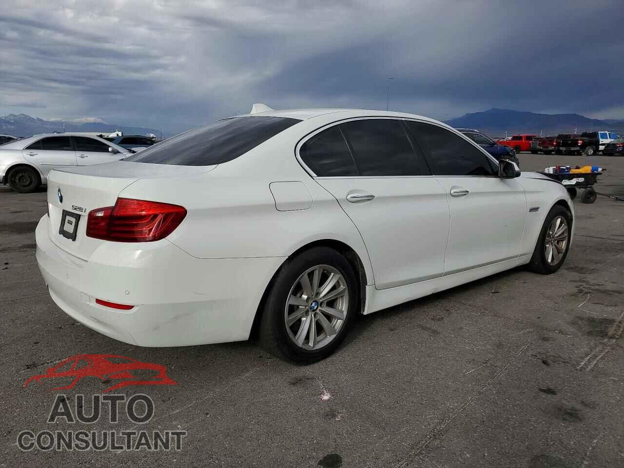 BMW 5 SERIES 2015 - WBA5A5C56FD514571