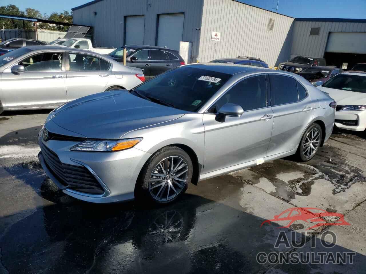 TOYOTA CAMRY 2024 - 4T1F11AK2RU893884