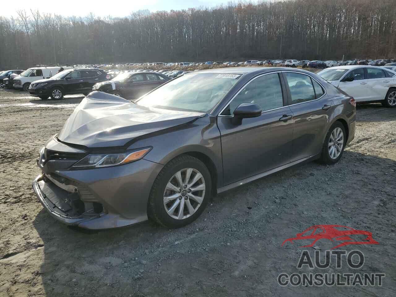 TOYOTA CAMRY 2018 - 4T1B11HK1JU146088