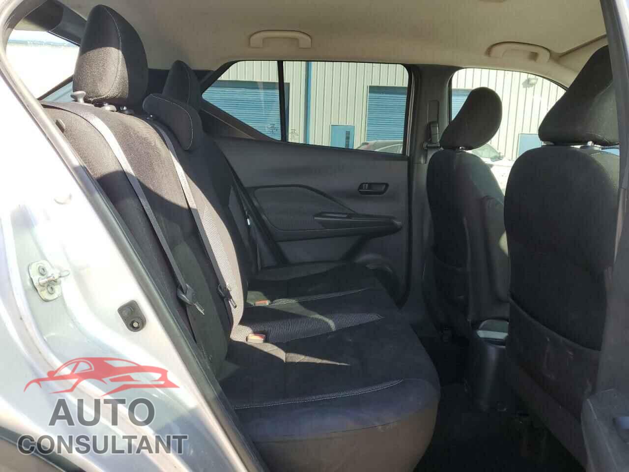 NISSAN KICKS 2019 - 3N1CP5CU3KL523865