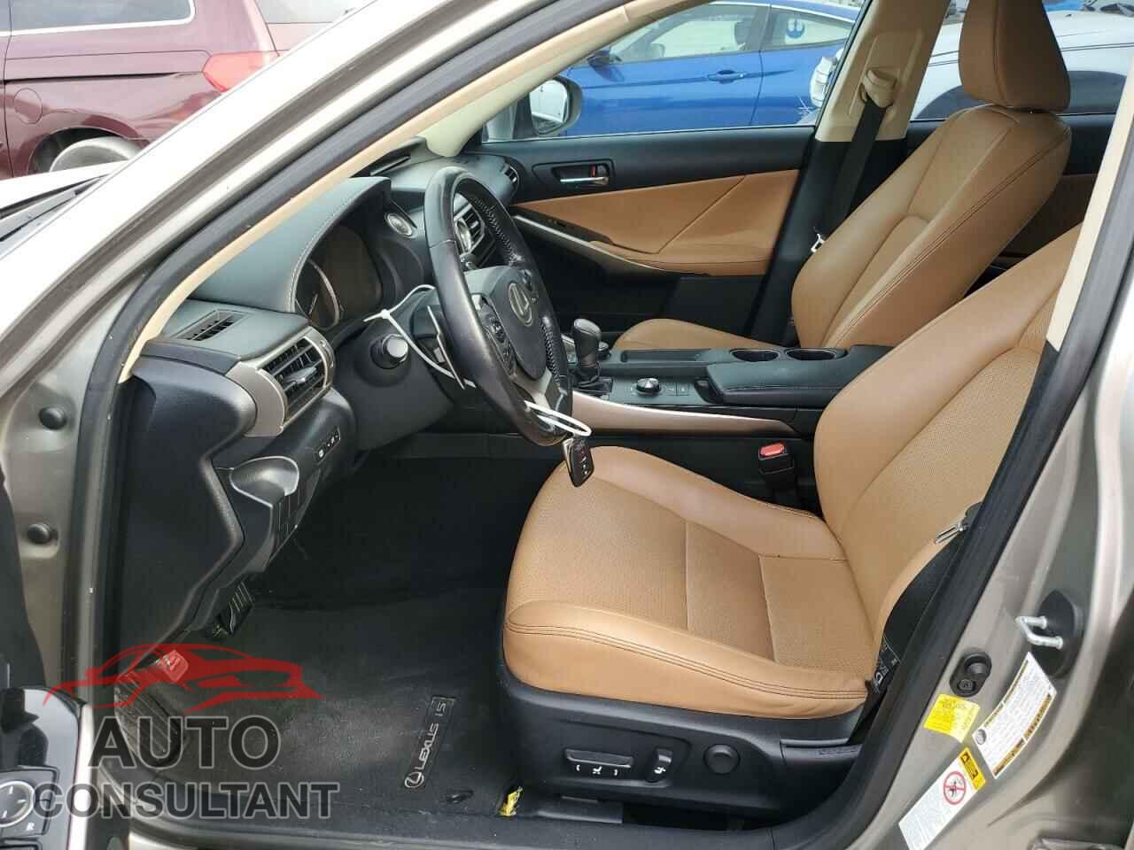 LEXUS IS 2016 - JTHBA1D22G5013755