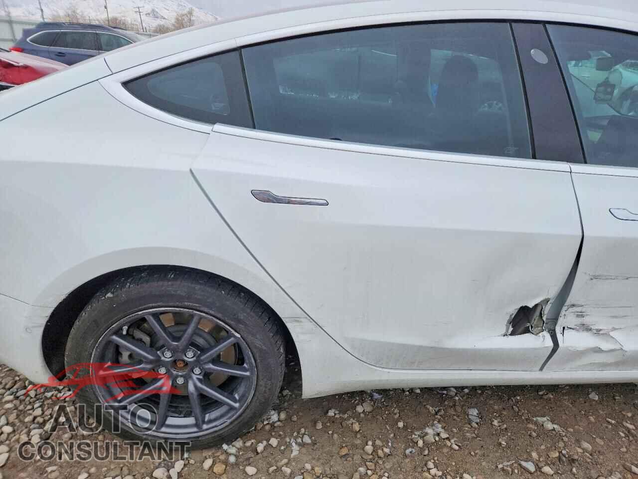 TESLA MODEL 3 2017 - 5YJ3E1EA4HF001543