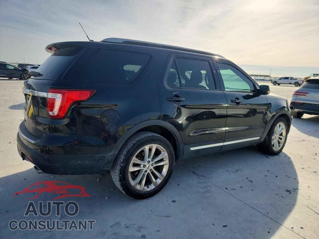 FORD EXPLORER 2018 - 1FM5K7D8XJGB99135