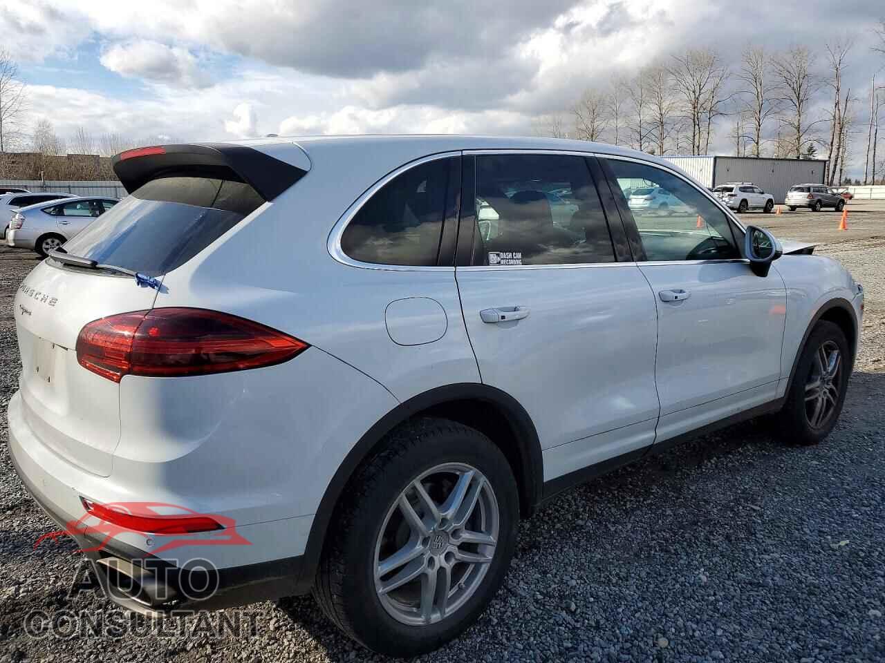 PORSCHE CAYENNE 2018 - WP1AA2A28JKA03617