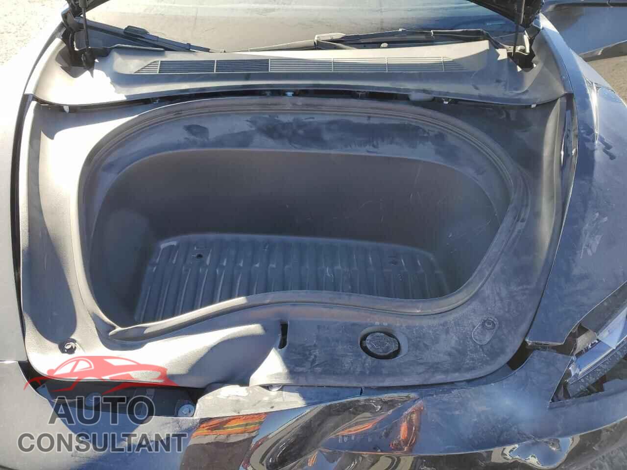 TESLA MODEL 3 2024 - 5YJ3E1EA3RF872936