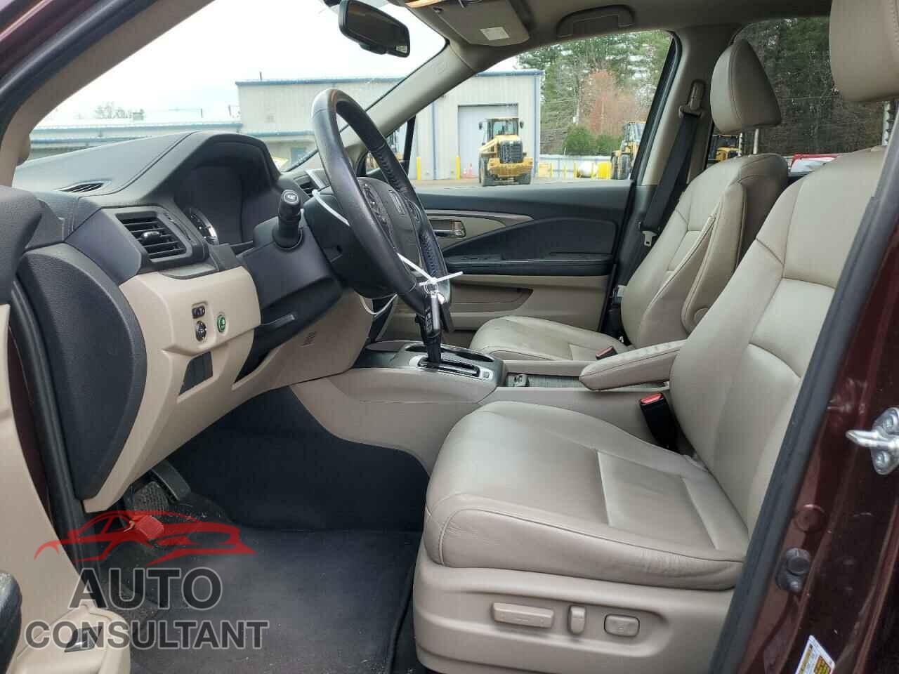 HONDA PILOT 2017 - 5FNYF6H50HB077629
