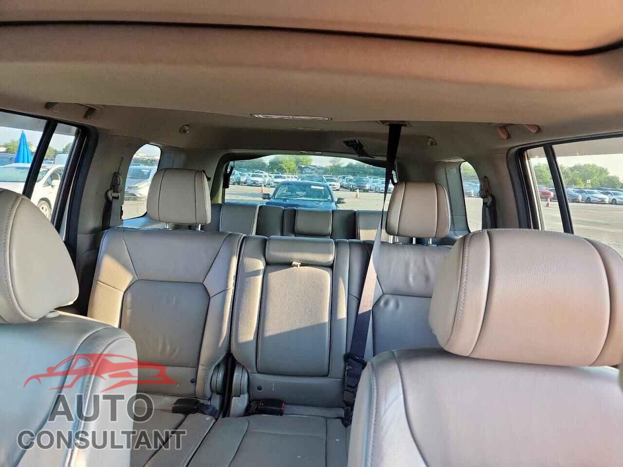 HONDA PILOT 2012 - 5FNYF3H77CB001351