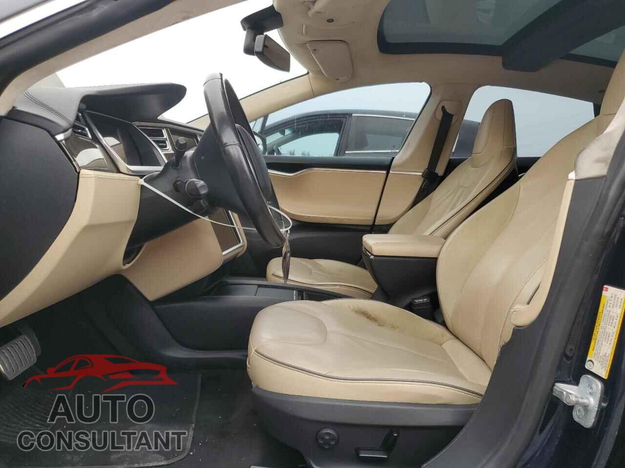 TESLA MODEL S 2013 - 5YJSA1DP2DFP11757