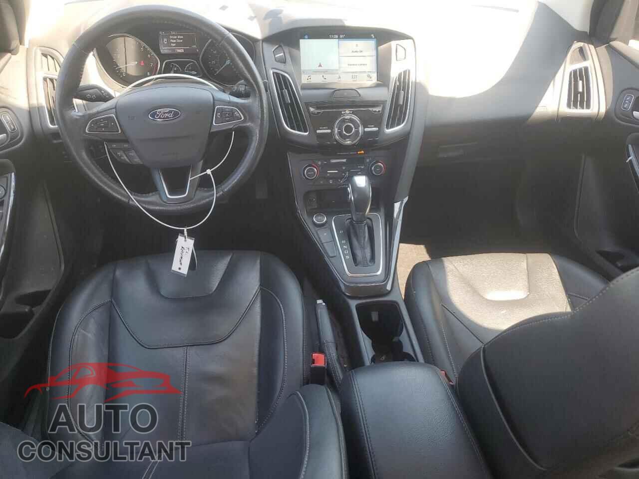 FORD FOCUS 2017 - 1FADP3J22HL268529