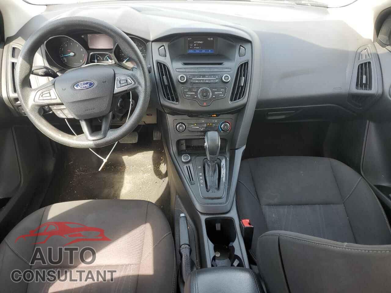 FORD FOCUS 2017 - 1FADP3F29HL240350