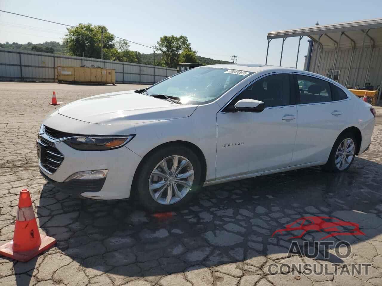 CHEVROLET MALIBU 2022 - 1G1ZD5ST1NF121486