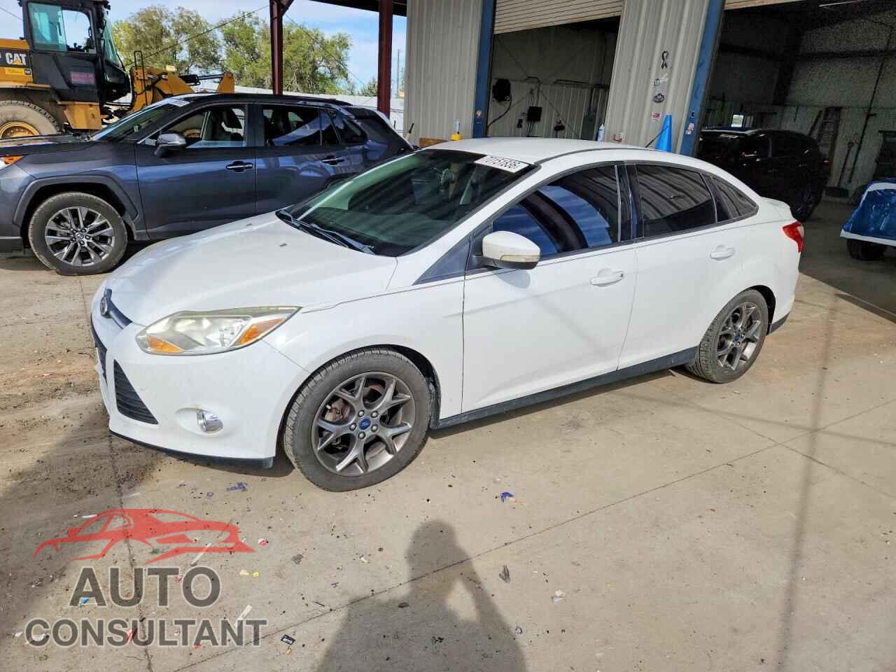 FORD FOCUS 2014 - 1FADP3F24EL115218