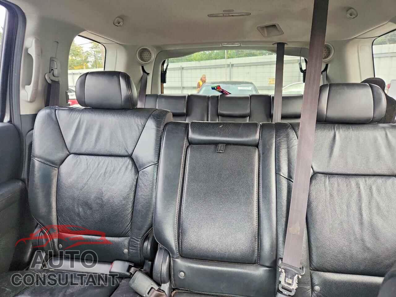 HONDA PILOT 2011 - 5FNYF4H71BB012883