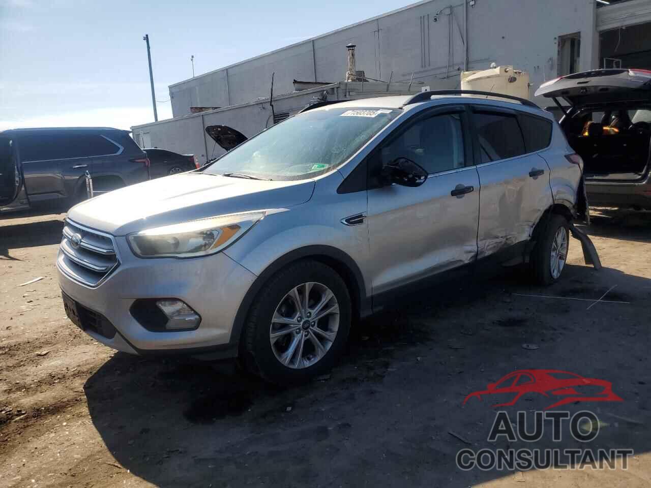 FORD ESCAPE 2018 - 1FMCU0GD3JUA11784