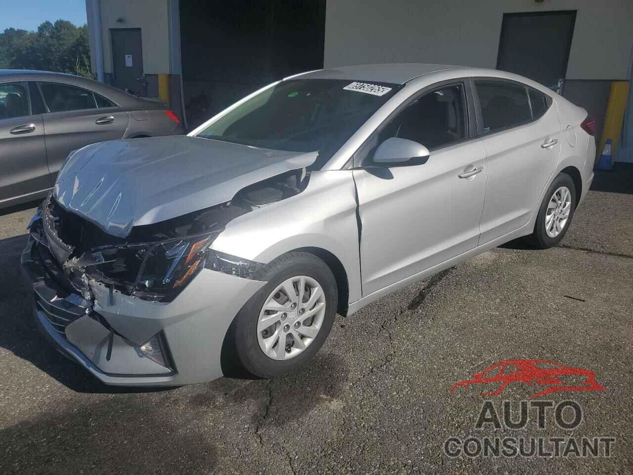 HYUNDAI ELANTRA 2019 - 5NPD74LFXKH413182