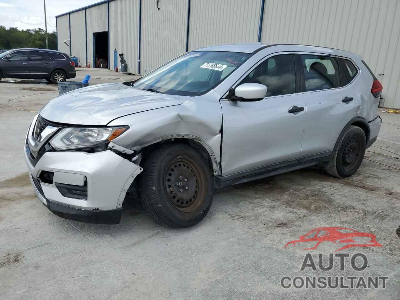 NISSAN ROGUE 2017 - KNMAT2MV9HP589369