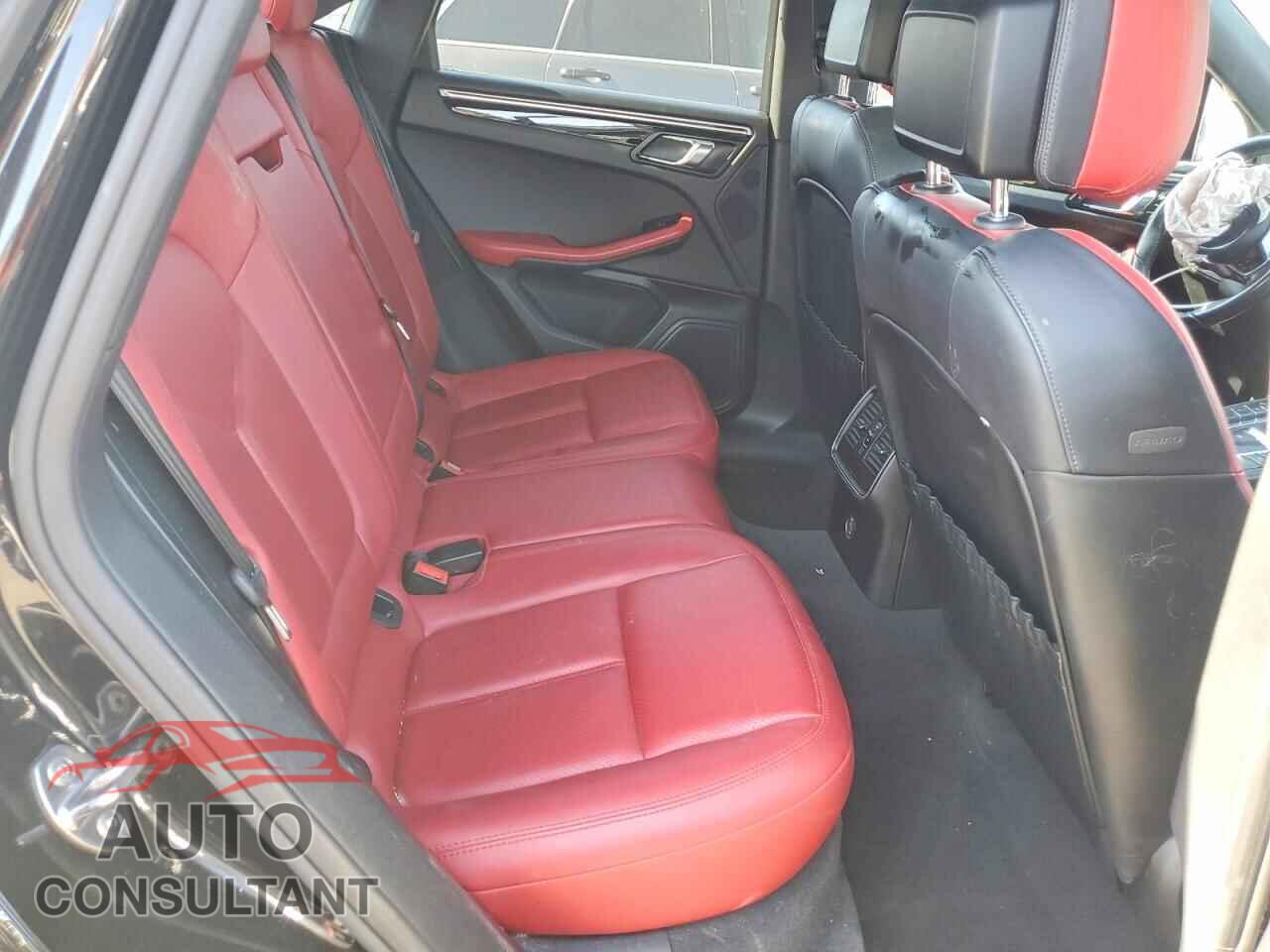 PORSCHE MACAN 2018 - WP1AA2A59JLB00104