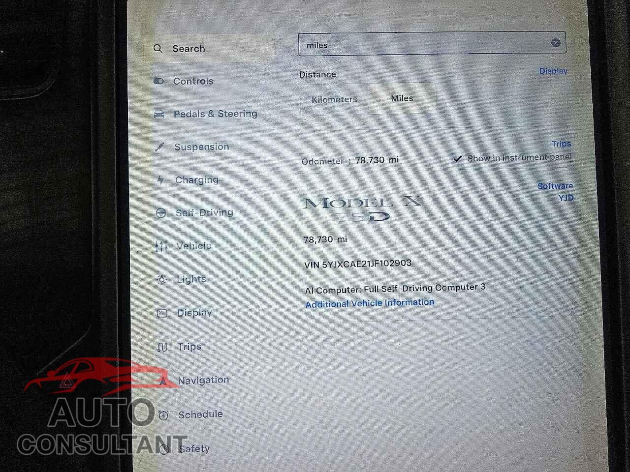 TESLA MODEL X 2018 - 5YJXCAE21JF102903