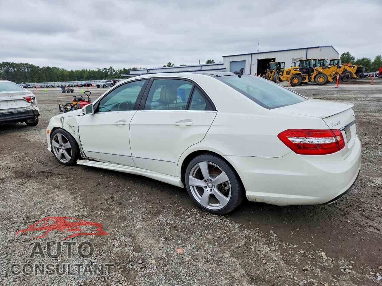 MERCEDES-BENZ E-CLASS 2011 - WDDHF5GBXBA310925