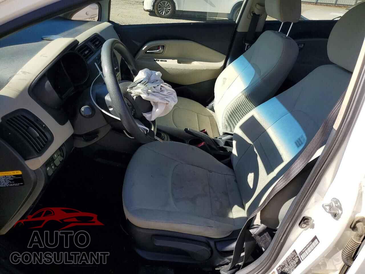 KIA RIO 2013 - KNADM4A39D6205225