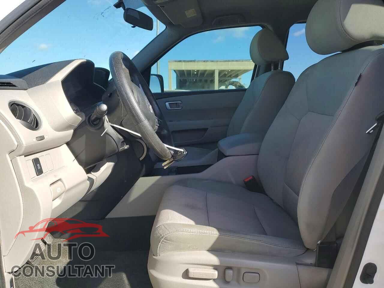 HONDA PILOT 2013 - 5FNYF3H42DB025984
