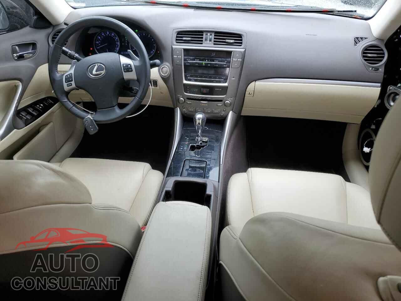 LEXUS IS 2011 - JTHBF5C25B5155861