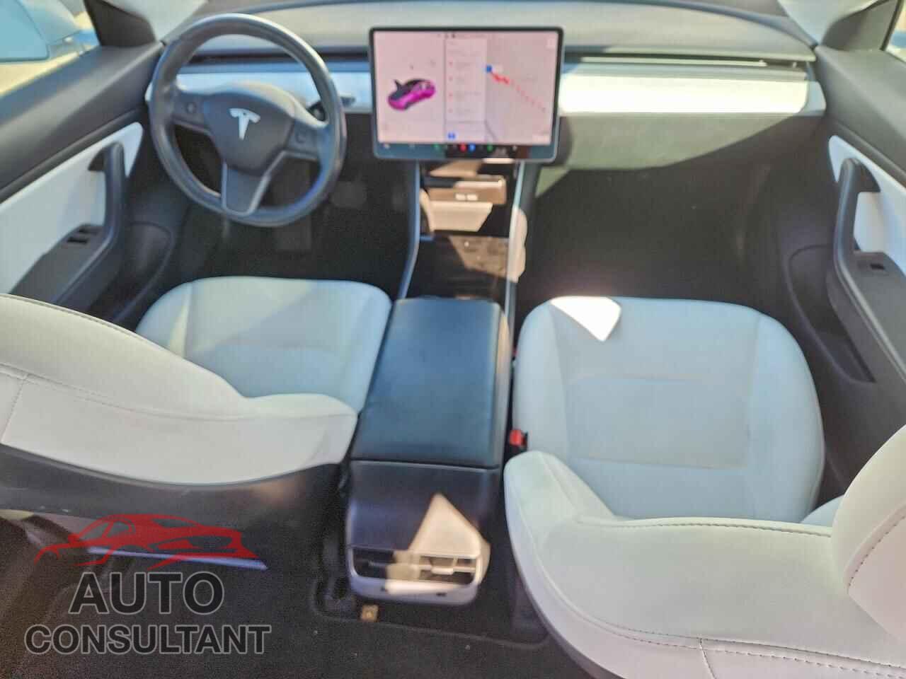 TESLA MODEL 3 2018 - 5YJ3E1EB5JF096872
