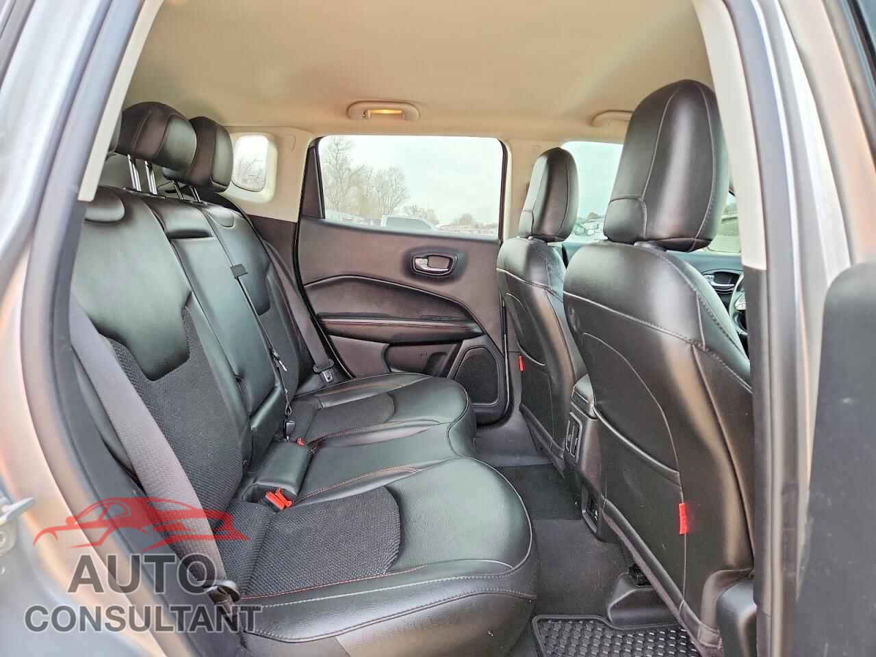 JEEP COMPASS 2020 - 3C4NJDDB7LT195575