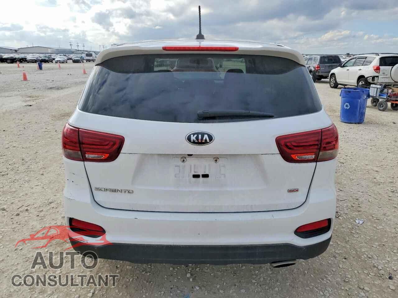 KIA SORENTO 2019 - 5XYPG4A36KG611013