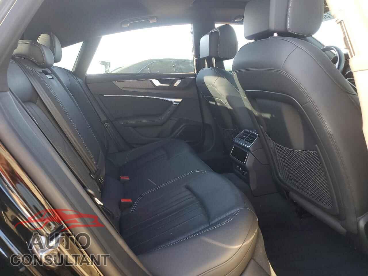 AUDI A7 2019 - WAUR2AF2XKN031100