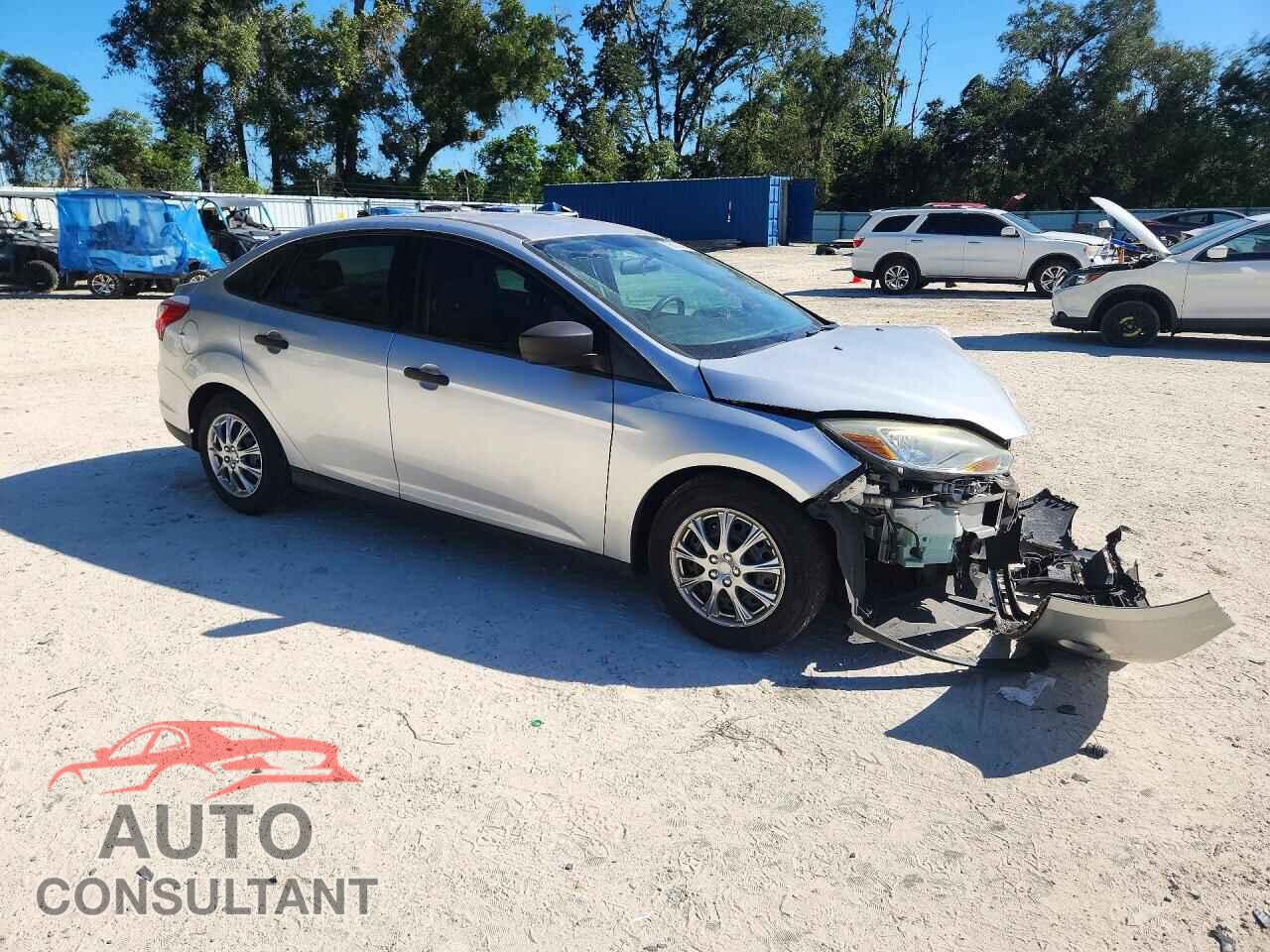FORD FOCUS 2013 - 1FADP3E2XDL369807