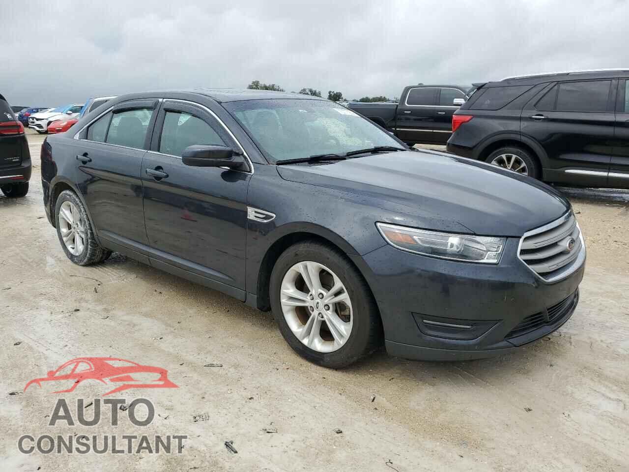 FORD TAURUS 2017 - 1FAHP2E87HG132044