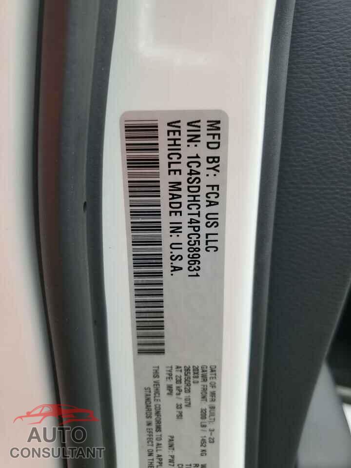 DODGE DURANGO 2023 - 1C4SDHCT4PC589631