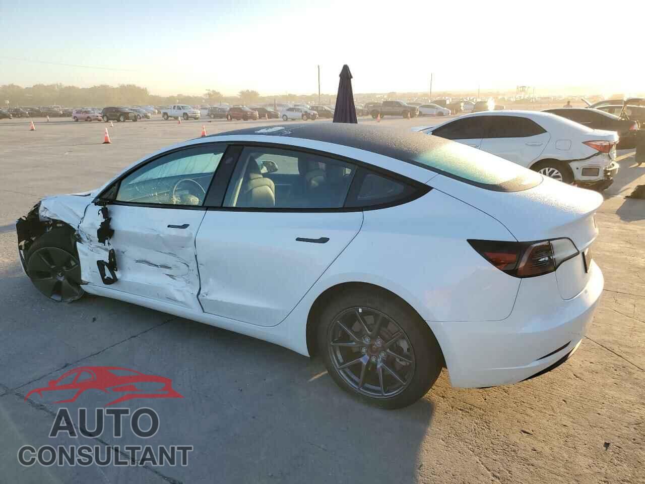 TESLA MODEL 3 2023 - 5YJ3E1EA1PF546937