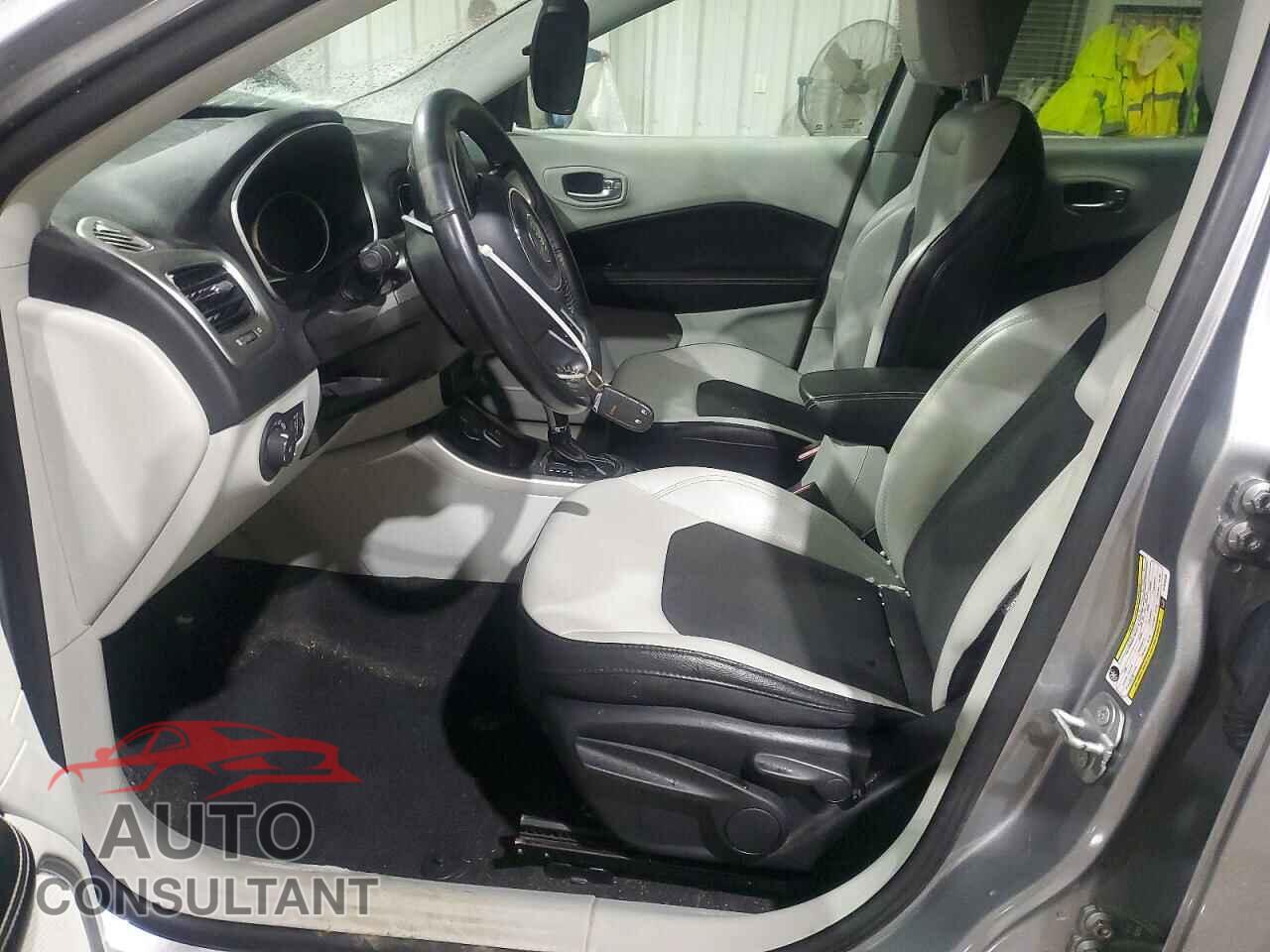 JEEP COMPASS 2019 - 3C4NJDBB0KT646038
