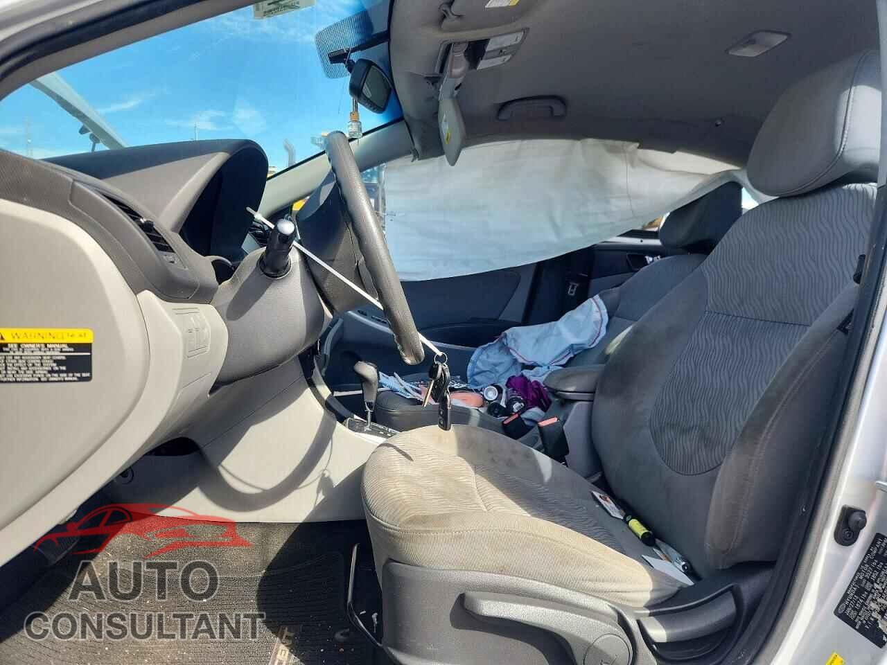 HYUNDAI ACCENT 2013 - KMHCU4AE8DU441663