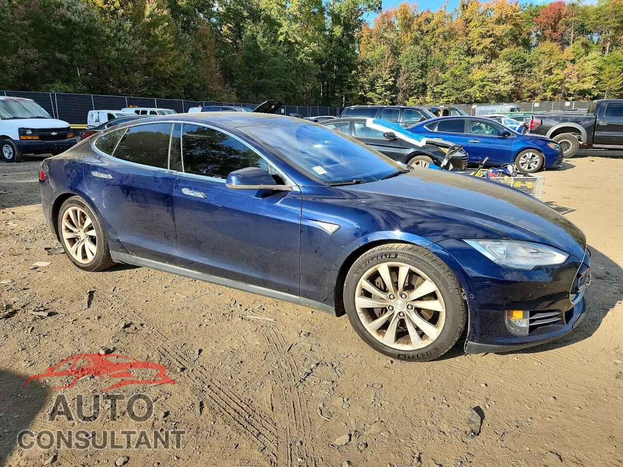 TESLA MODEL S 2015 - 5YJSA1H28FF087531