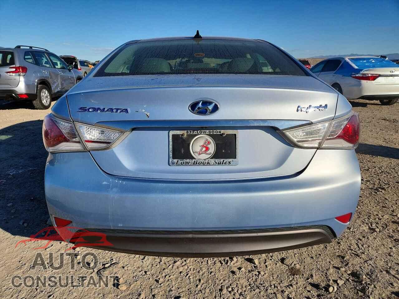 HYUNDAI SONATA 2012 - KMHEC4A48CA046661