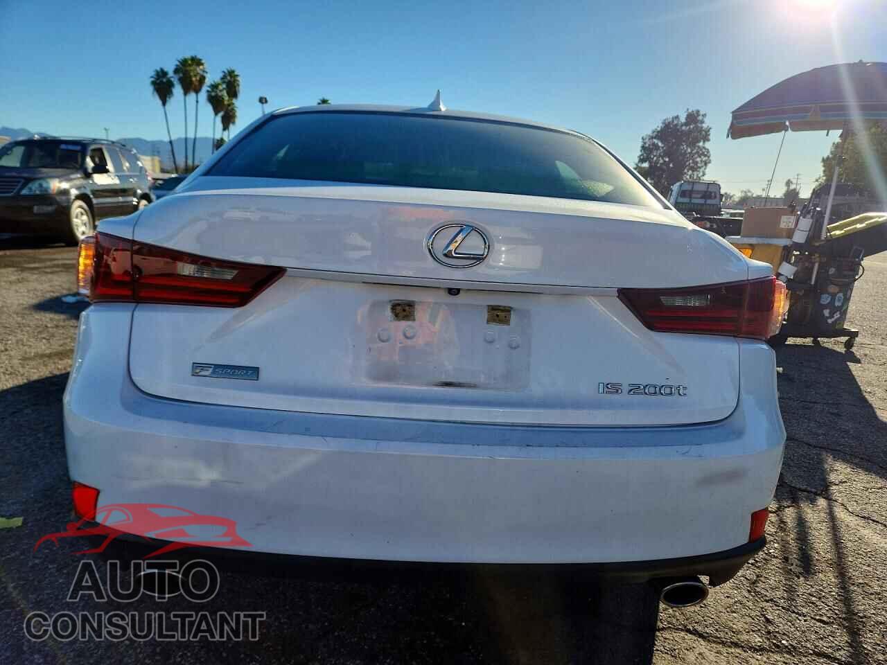 LEXUS IS 2016 - JTHBA1D22G5037165