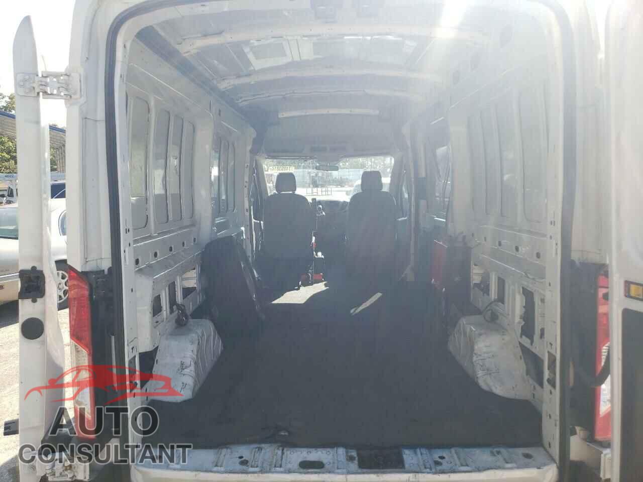 FORD TRANSIT 2017 - 1FTYR2CM2HKB37167